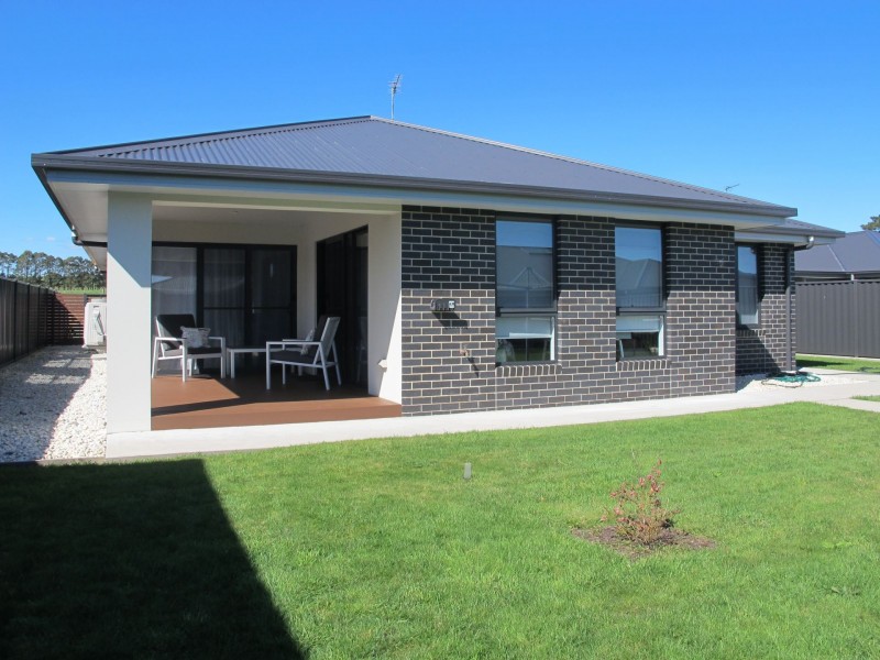 28 Robert Street, Latrobe TAS 7307