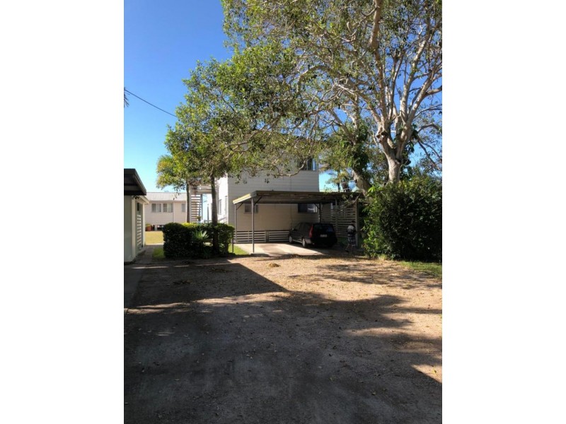 2/17 Biggs Avenue, Beachmere QLD 4510