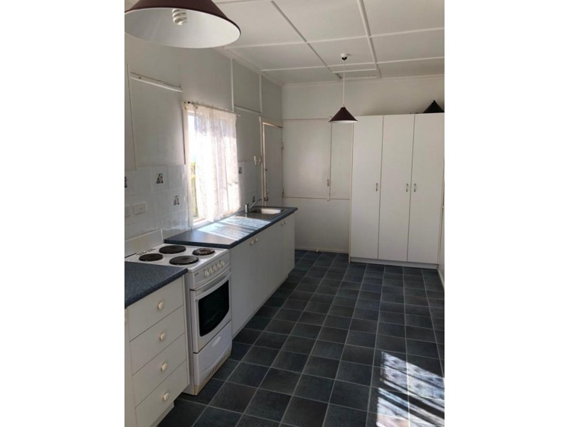 2/17 Biggs Avenue, Beachmere QLD 4510