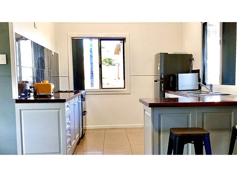 28941 Bruce Highway, Childers QLD 4660