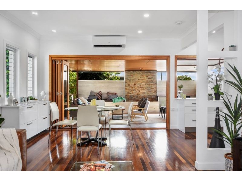 33 McKinley Street, North Ward QLD 4810