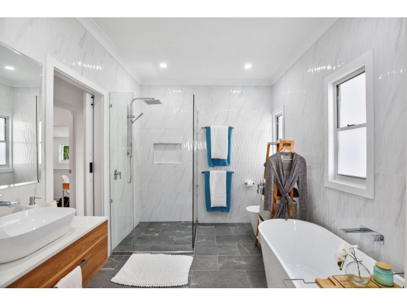 33 McKinley Street, North Ward QLD 4810