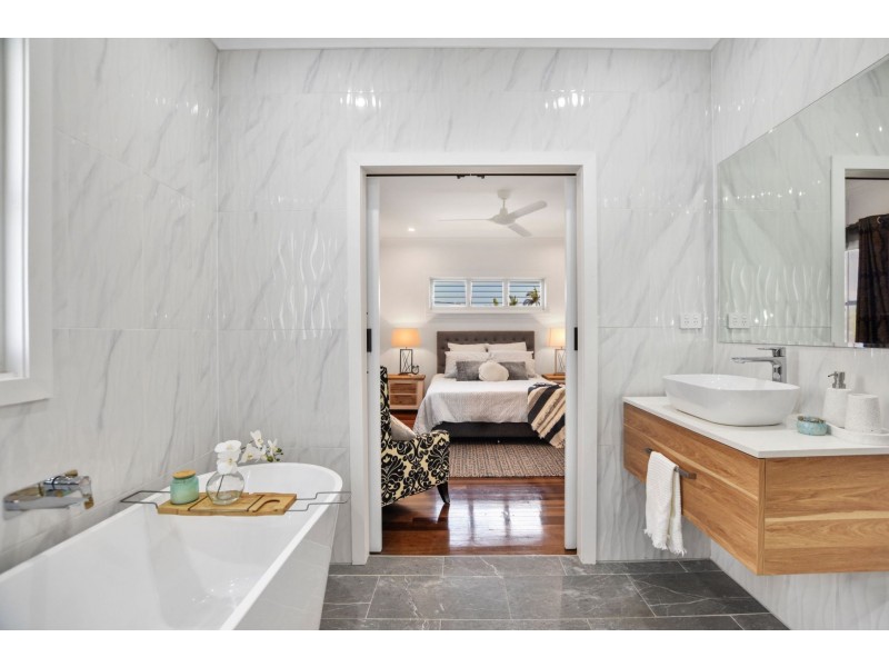 33 McKinley Street, North Ward QLD 4810