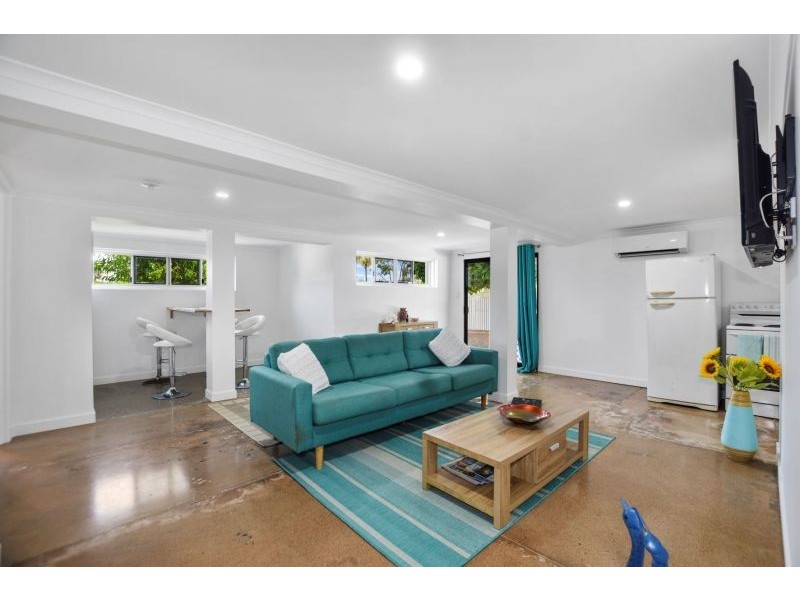 33 McKinley Street, North Ward QLD 4810