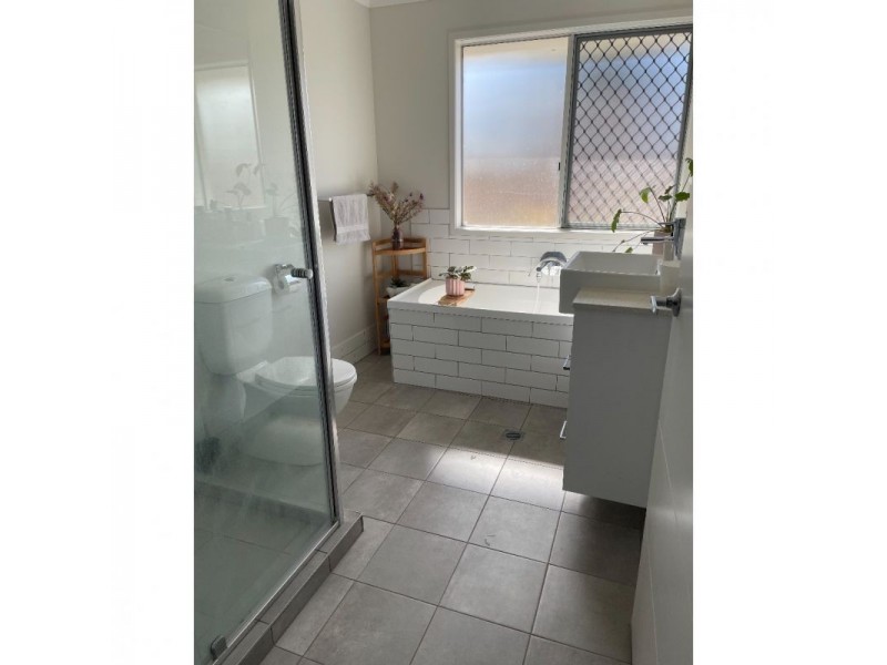 2/49 Farrelly Avenue, Cumbalum NSW 2478
