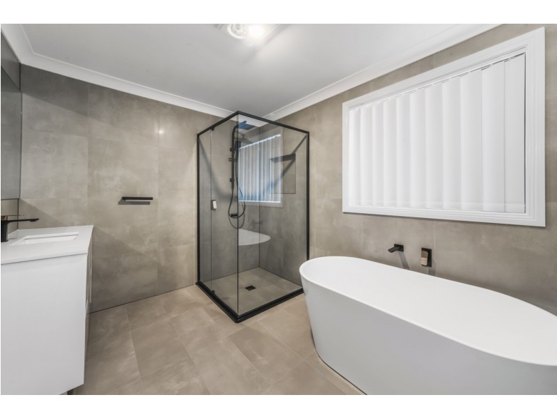 23 Fieldhouse Circuit, Campbelltown NSW 2560