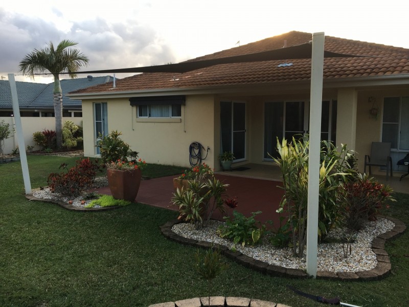 36 Maltravers Drive, Arundel QLD 4214