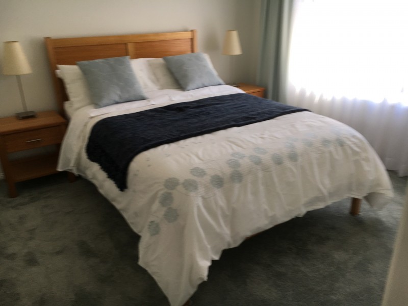 36 Maltravers Drive, Arundel QLD 4214