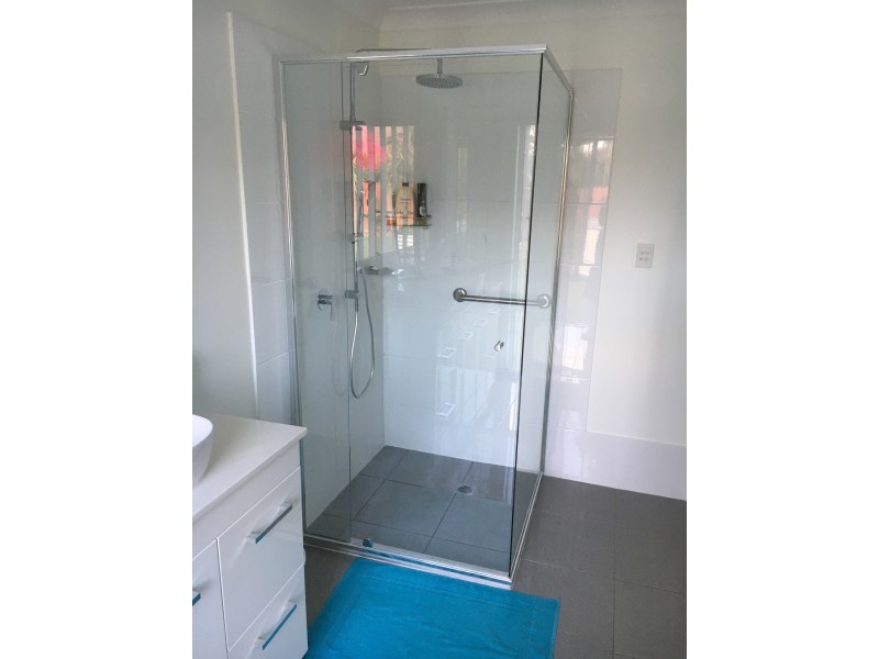 36 Maltravers Drive, Arundel QLD 4214