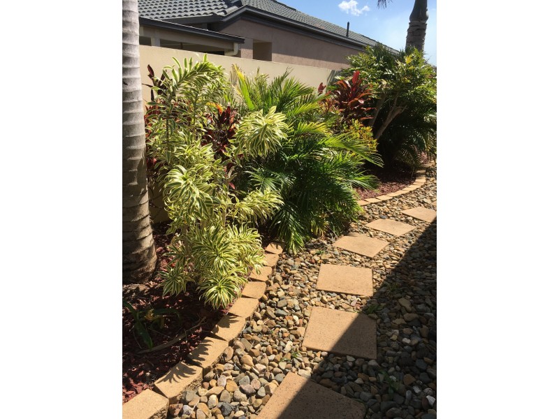 36 Maltravers Drive, Arundel QLD 4214