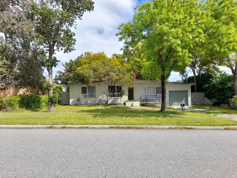 4 Dixie Road, Kelmscott WA 6111