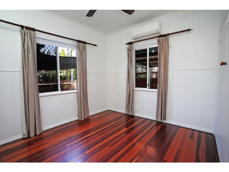 17 Tyrrell street, Gulliver QLD 4812