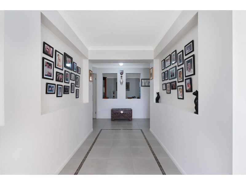 21 Parkway Crescent, Murrumba Downs QLD 4503