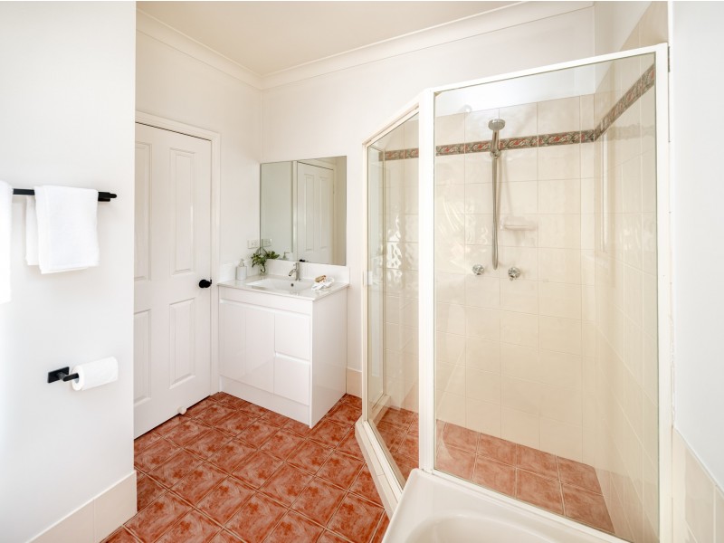 71 Erica street, Cannon Hill QLD 4170