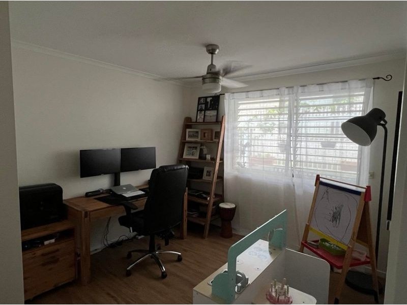 30 Parkway Drive, Scarness QLD 4655