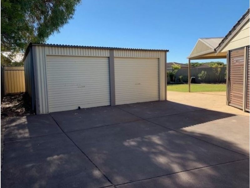 6 Neptune Place, Waikiki WA 6169