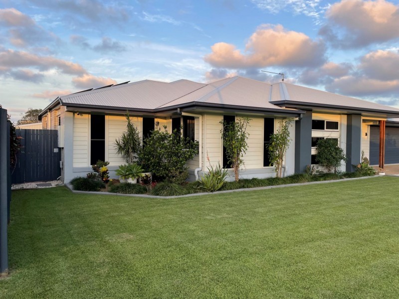 13 Great Palm Way, Taroomball QLD 4703