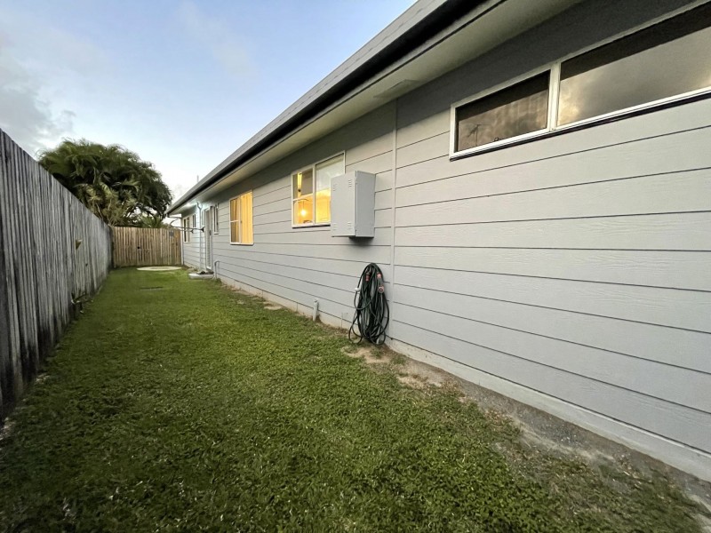 8 Brooksfield Drive, Sarina Beach QLD 4737