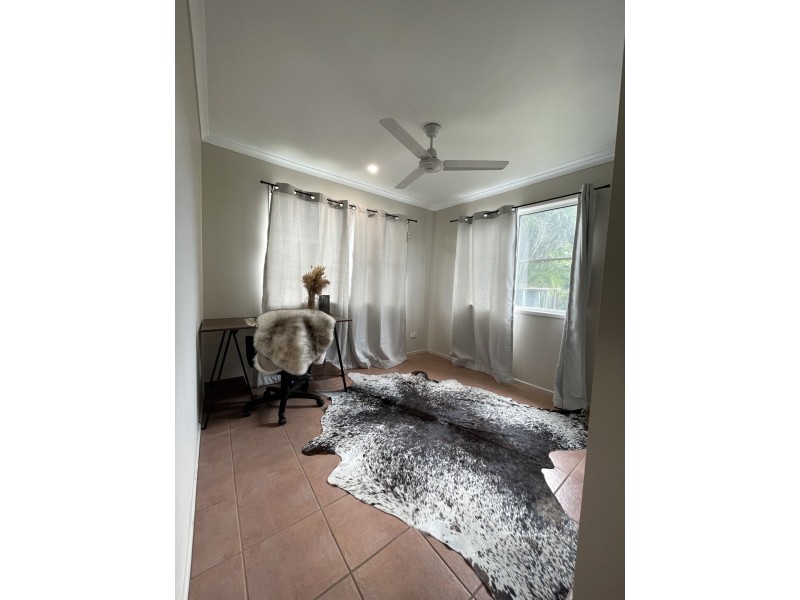 8 Brooksfield Drive, Sarina Beach QLD 4737
