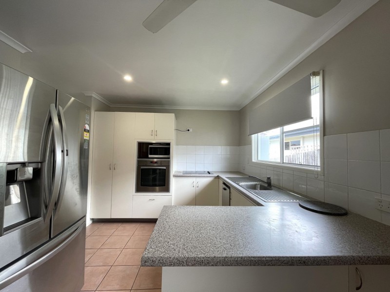 8 Brooksfield Drive, Sarina Beach QLD 4737