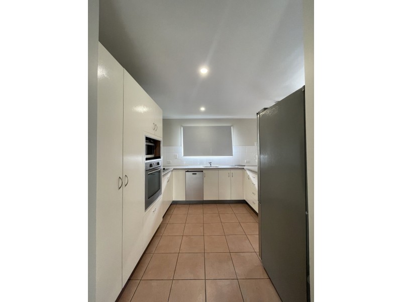 8 Brooksfield Drive, Sarina Beach QLD 4737
