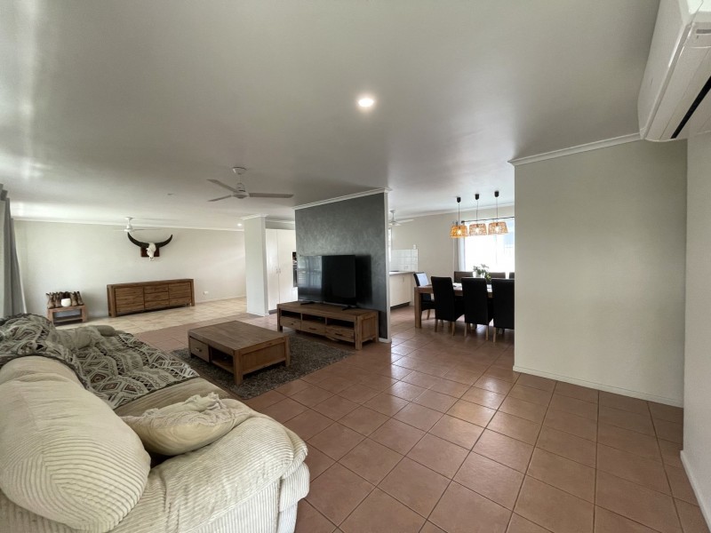 8 Brooksfield Drive, Sarina Beach QLD 4737