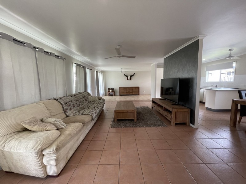 8 Brooksfield Drive, Sarina Beach QLD 4737