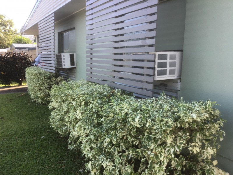 DUPLEX 1 & 2/32 Mahogany St, Manoora QLD 4870