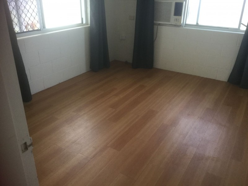 DUPLEX 1 & 2/32 Mahogany St, Manoora QLD 4870