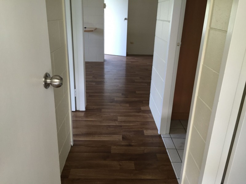 DUPLEX 1 & 2/32 Mahogany St, Manoora QLD 4870