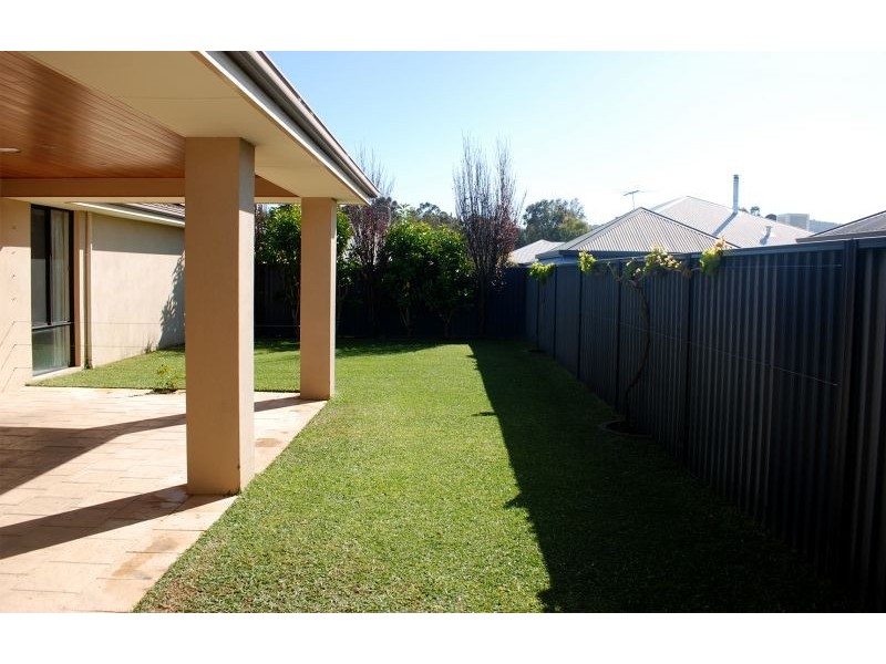 35 Blackberry Ramble, Byford WA 6122