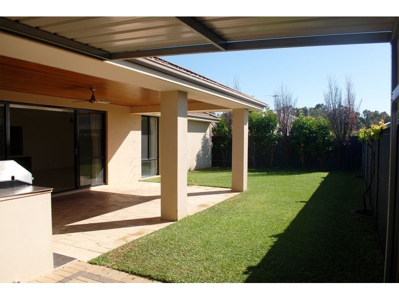 35 Blackberry Ramble, Byford WA 6122