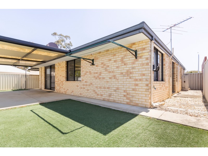 23 Osten Drive, Langford WA 6147