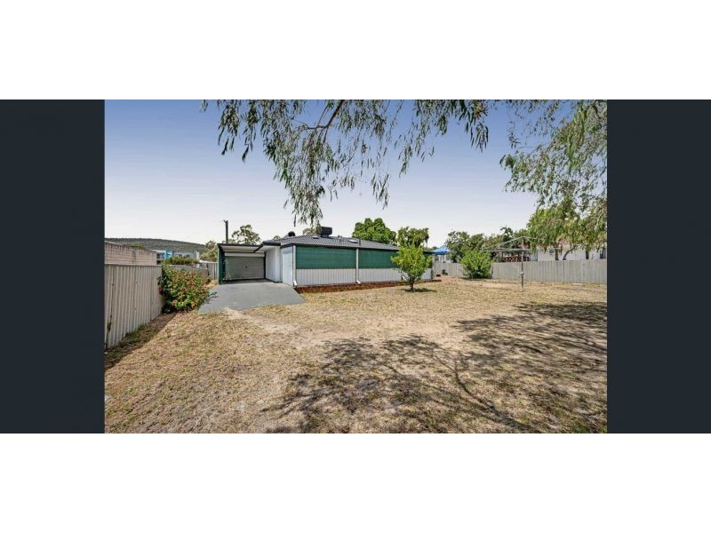 69 Railway Avenue, Kelmscott WA 6111