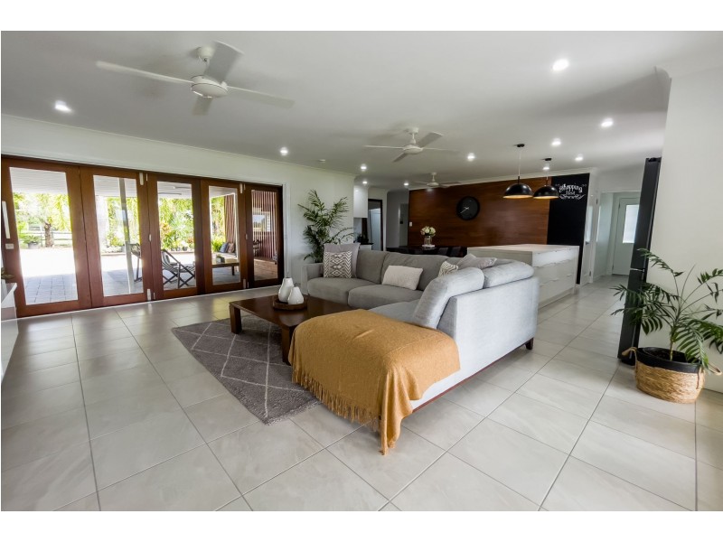 321 Forestry Rd, Bluewater Park QLD 4818