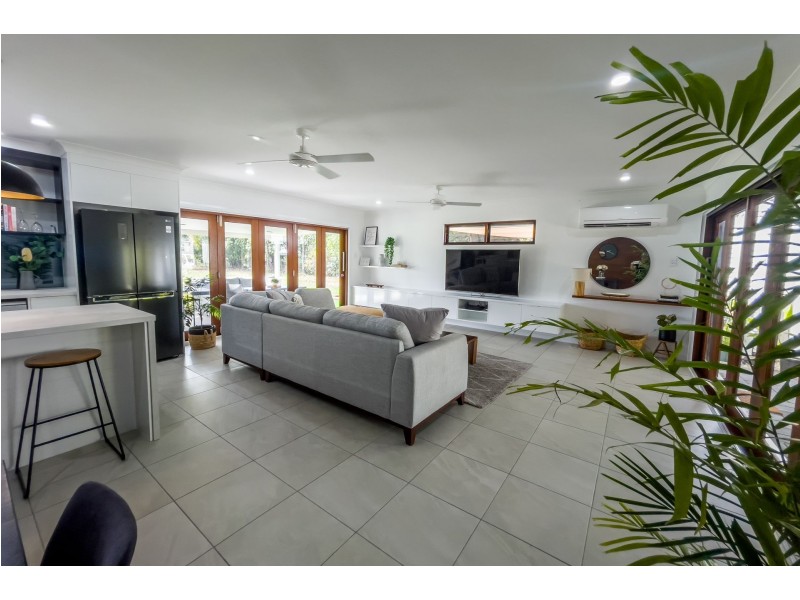 321 Forestry Rd, Bluewater Park QLD 4818