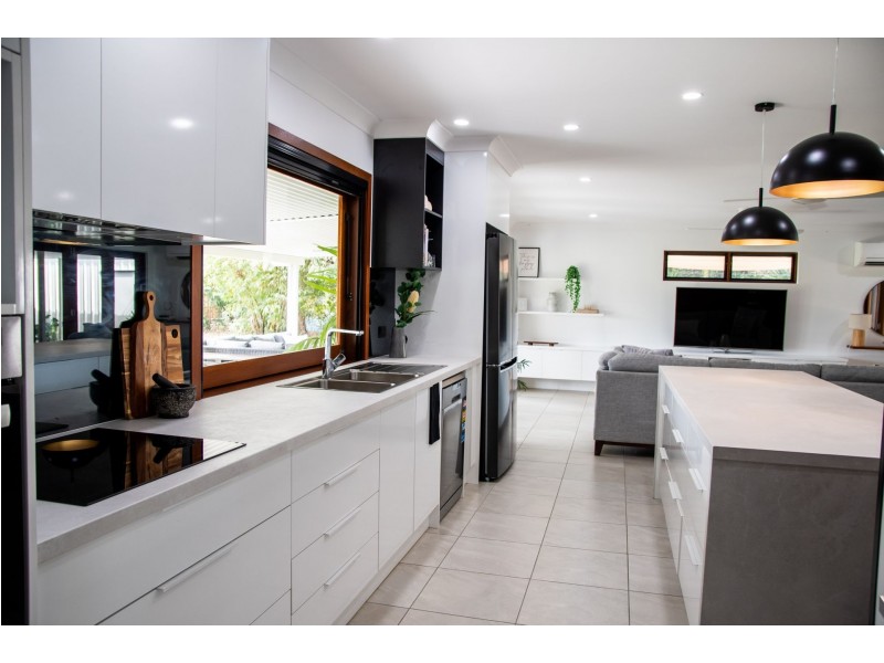 321 Forestry Rd, Bluewater Park QLD 4818