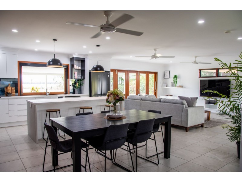 321 Forestry Rd, Bluewater Park QLD 4818