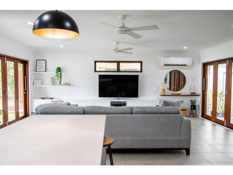 321 Forestry Rd, Bluewater Park QLD 4818