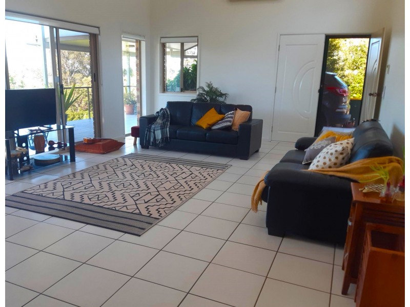 33-37 Towen View Court, Towen Mountain QLD 4560