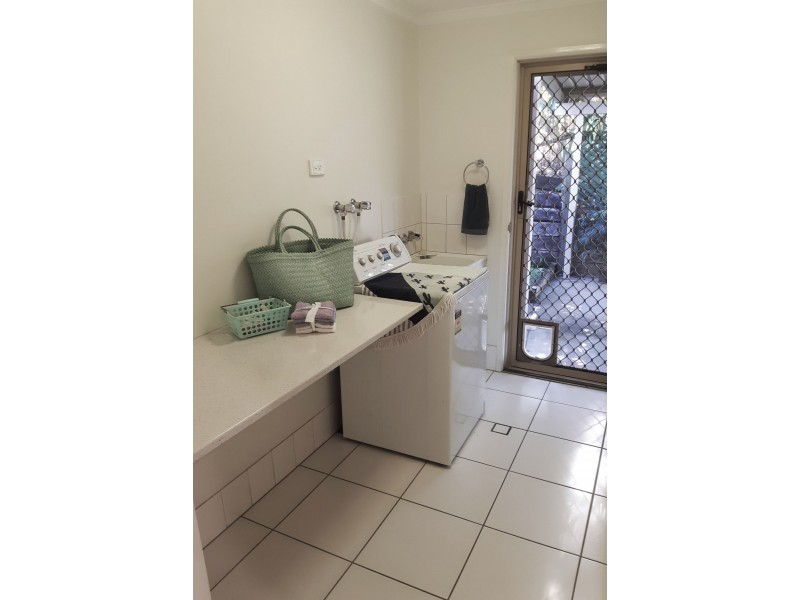 33-37 Towen View Court, Towen Mountain QLD 4560