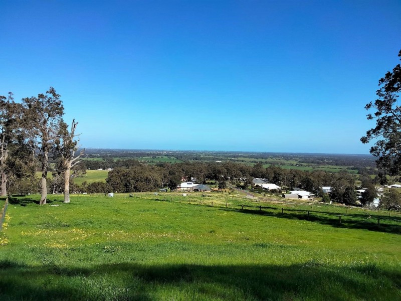 18 Delaware Loop, Roelands WA 6226