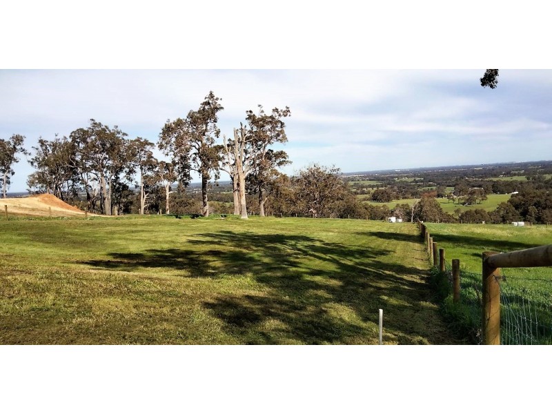 18 Delaware Loop, Roelands WA 6226