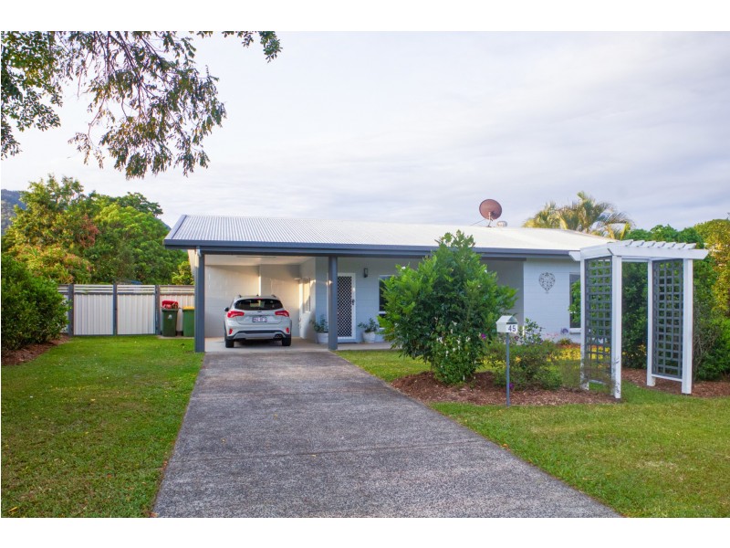 45 Bathurst Drive, Bentley Park QLD 4869