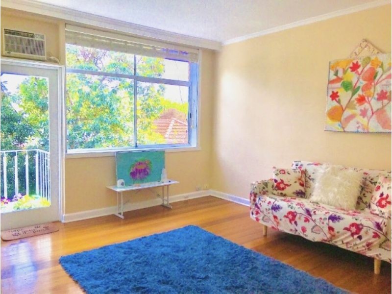 9/15 Beach Avenue, Elwood VIC 3184