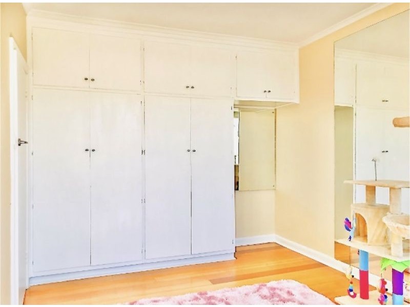 9/15 Beach Avenue, Elwood VIC 3184