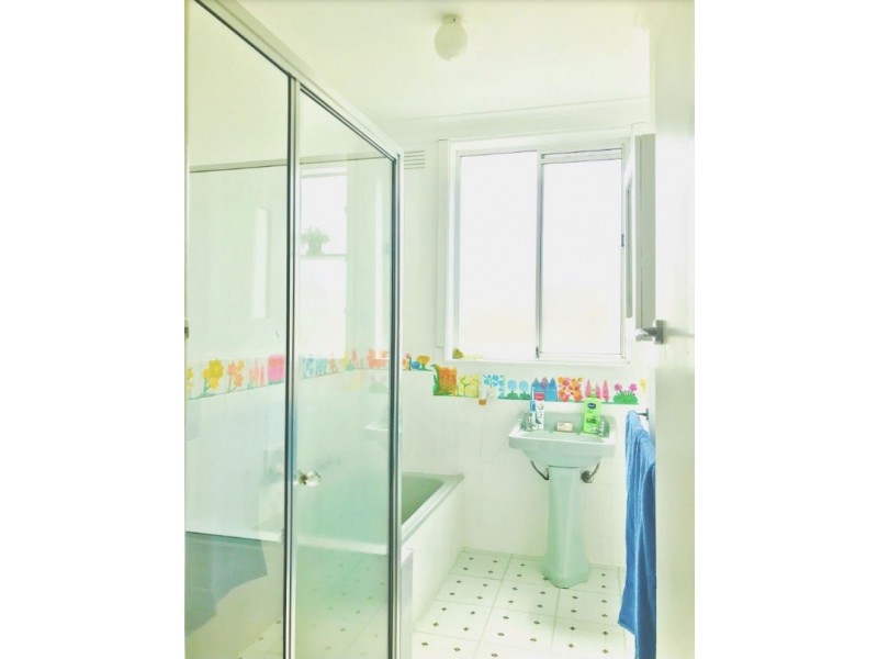 9/15 Beach Avenue, Elwood VIC 3184