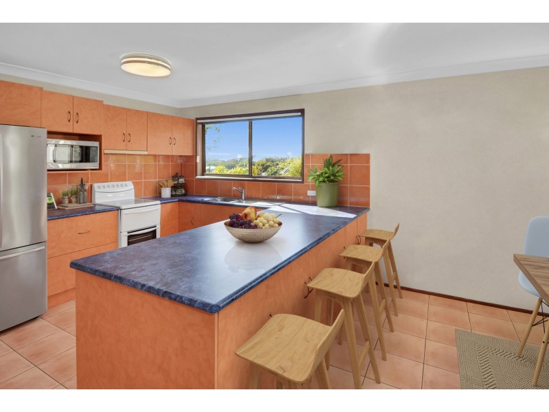 14 Kurrambee Avenue, Ashmore QLD 4214