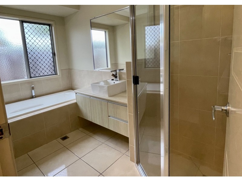 7 Sidon Court, Ooralea QLD 4740