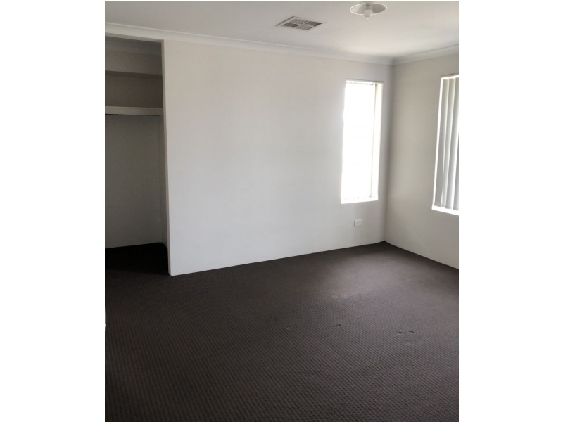 63 Barron turn, South Yunderup WA 6208